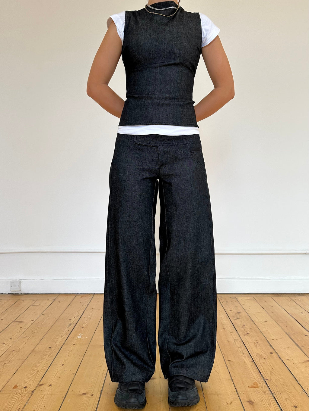 K&R London – Cameron Jean