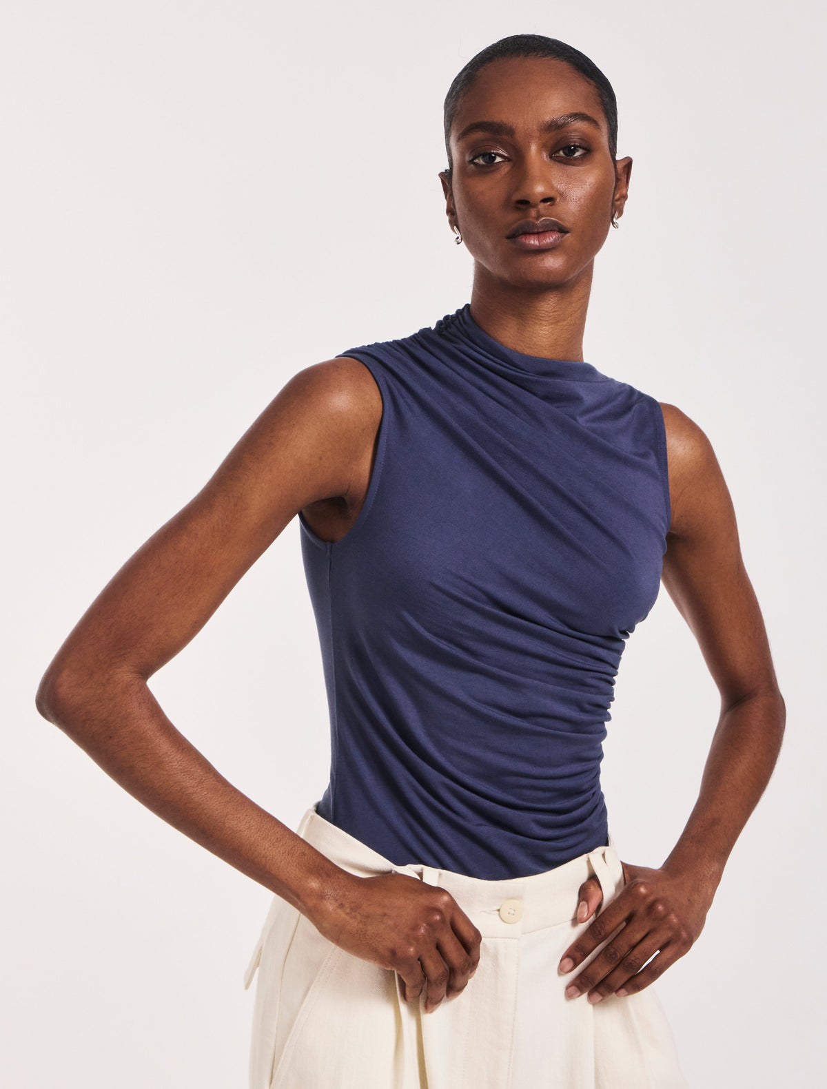 Ninety Percent – Lui Top