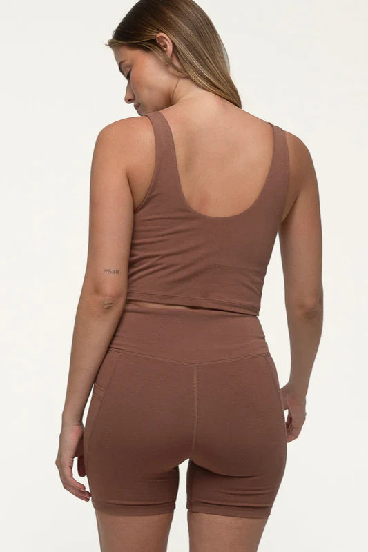 bai active – Natural High Shorts with Pockets