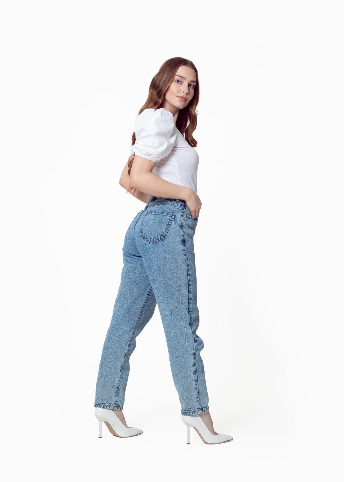 I AM DENIM – Straight Leg Jean with Hidden Adjustable Waist